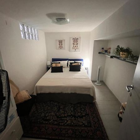 Casa Vacanze Manzoni 29 Каляри Екстериор снимка