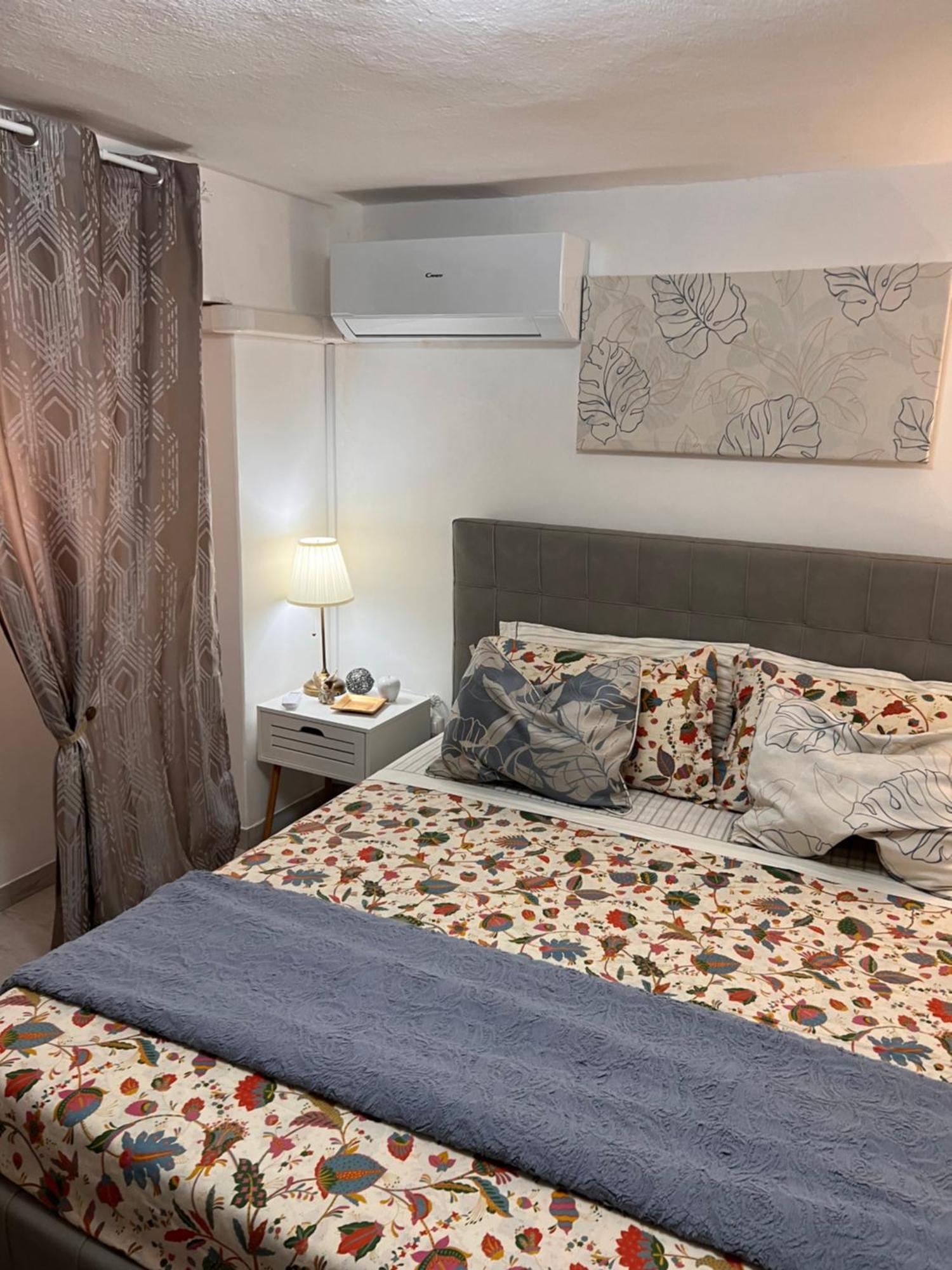 Casa Vacanze Manzoni 29 Каляри Екстериор снимка